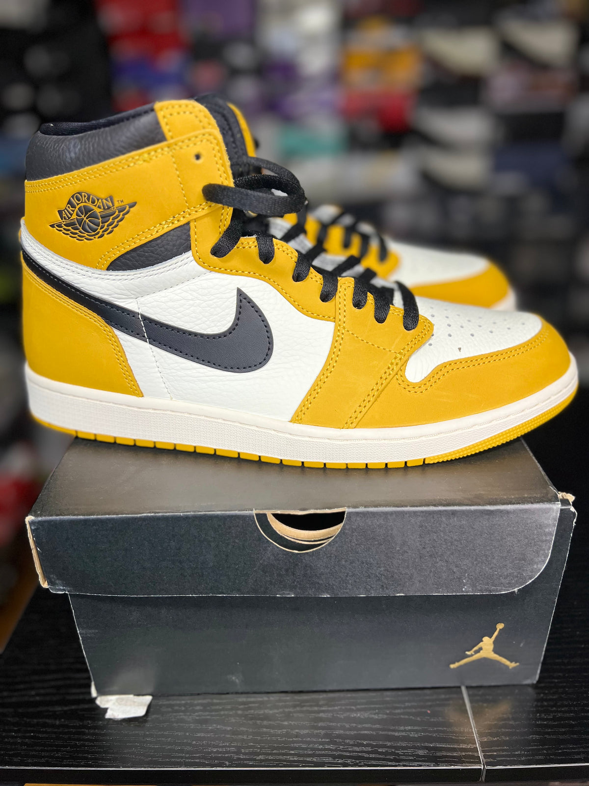 Air Jordan 1 Retro High OG “Yellow Ochre” (12M) *NEW*