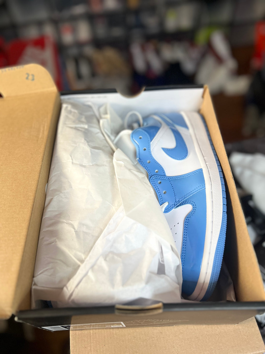 Jordan 1 Low SE "White/Legend Blue" — Size 9 · New