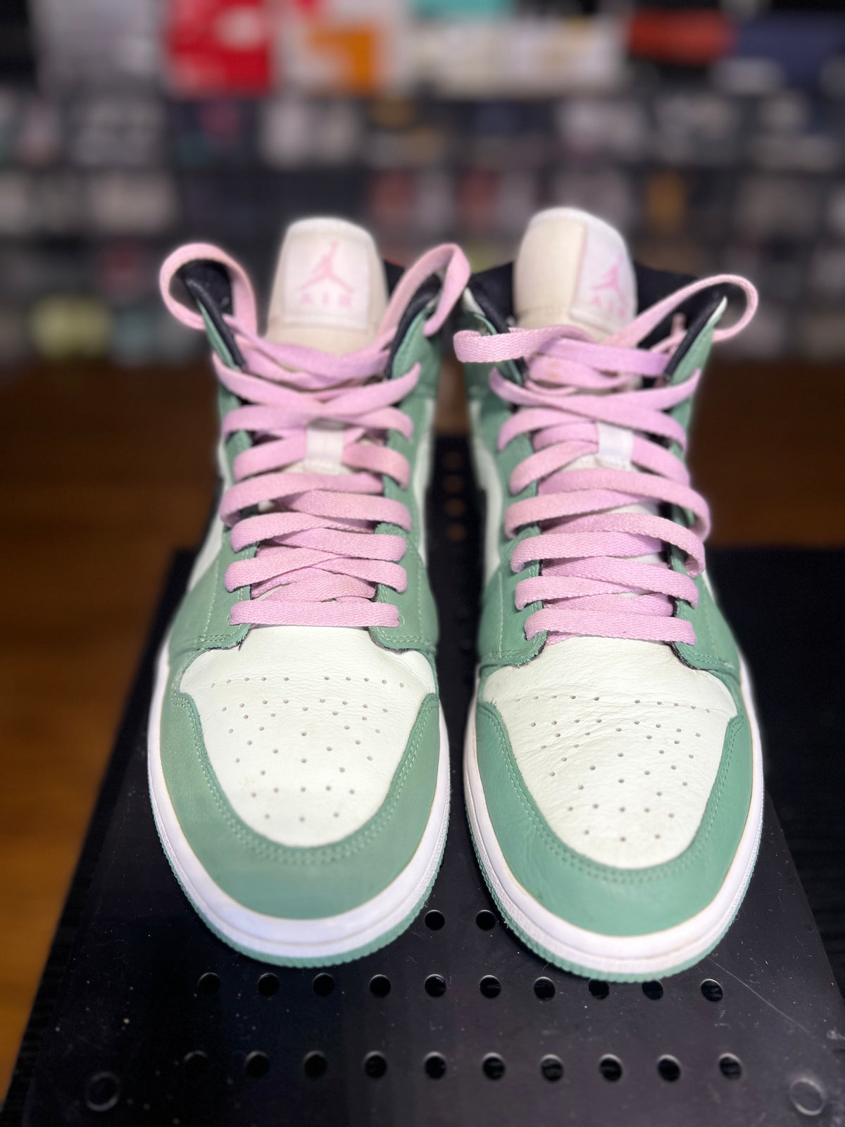 Jordan 1 Mid “Dutch Green” (11W) *Pre-Loved*