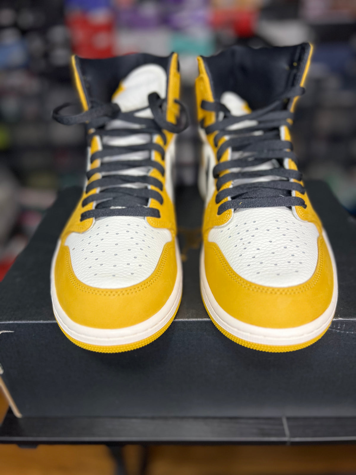 Air Jordan 1 Retro High OG “Yellow Ochre” (12M) *NEW*