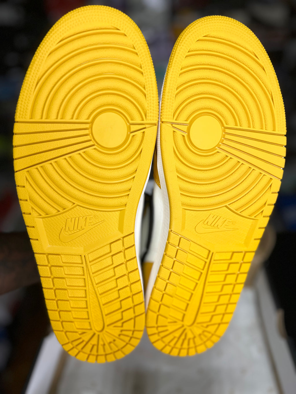 Air Jordan 1 Retro High OG “Yellow Ochre” (12M) *NEW*