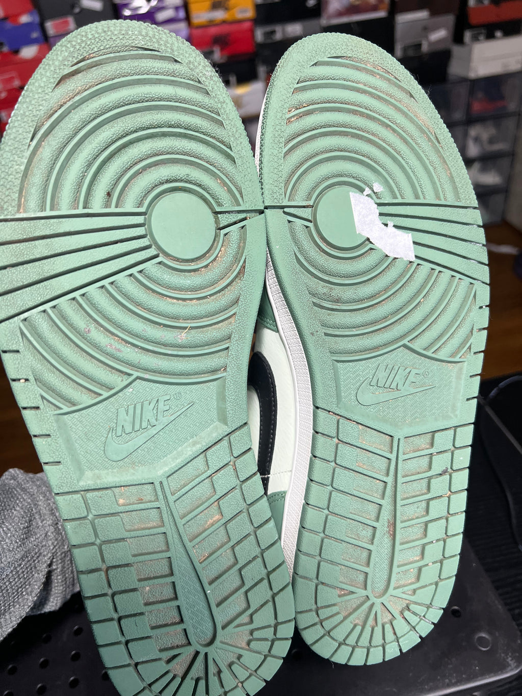 Jordan 1 Mid “Dutch Green” (11W) *Pre-Loved*
