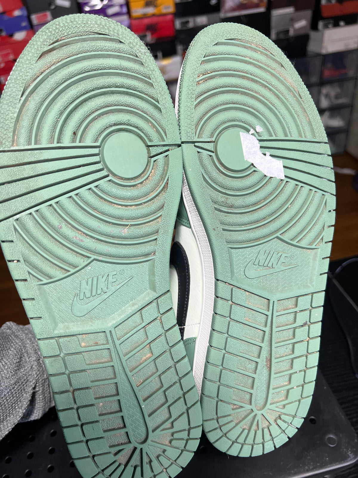 Jordan 1 Mid “Dutch Green” (11W) *Pre-Loved*