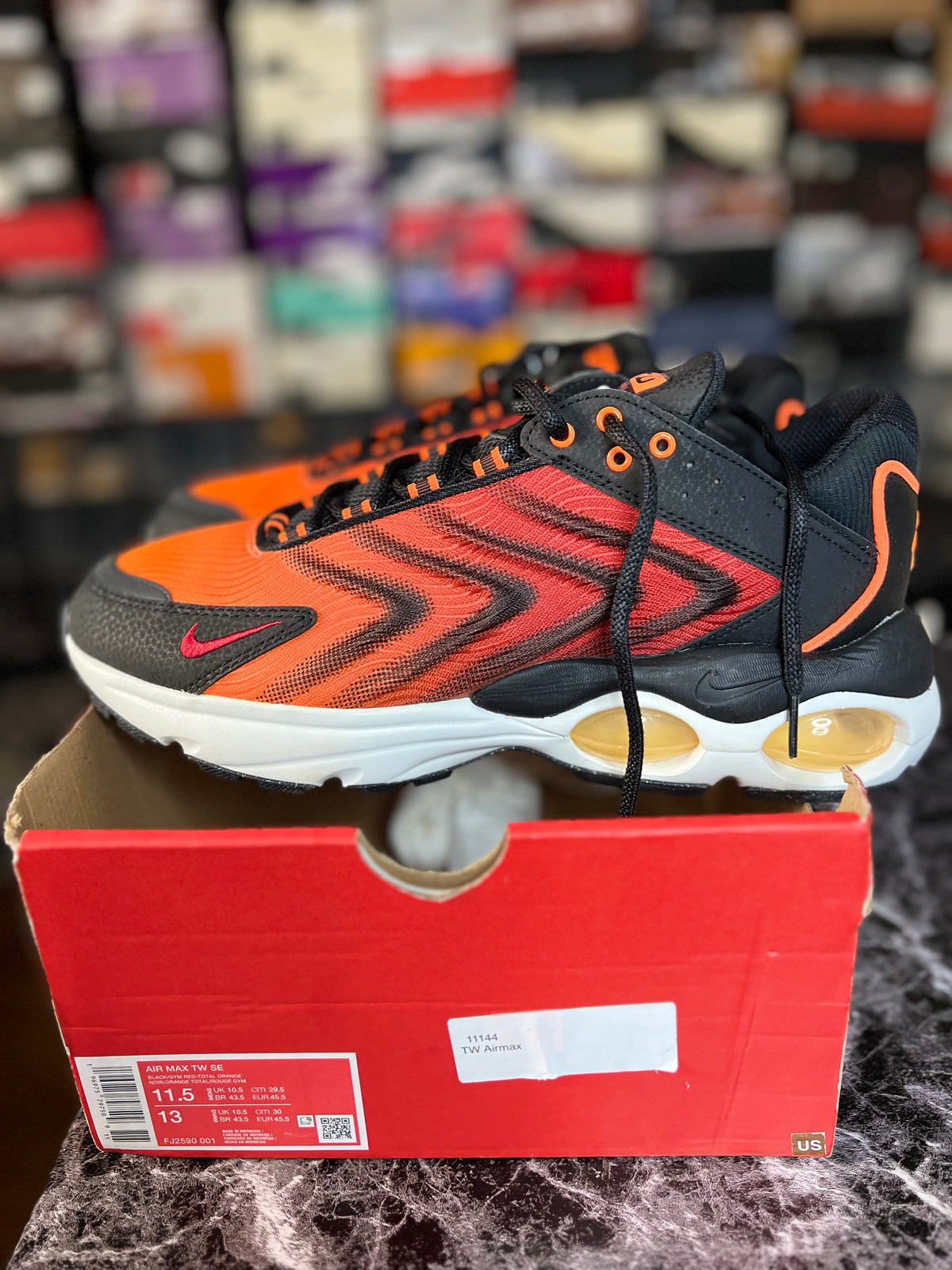 Nike Air Max TW SE 11.5M *NEW*