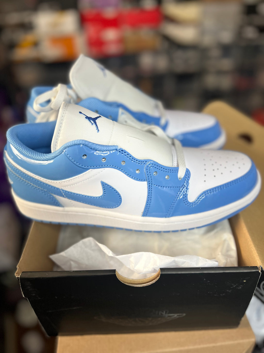 Jordan 1 Low SE "White/Legend Blue" — Size 9 · New
