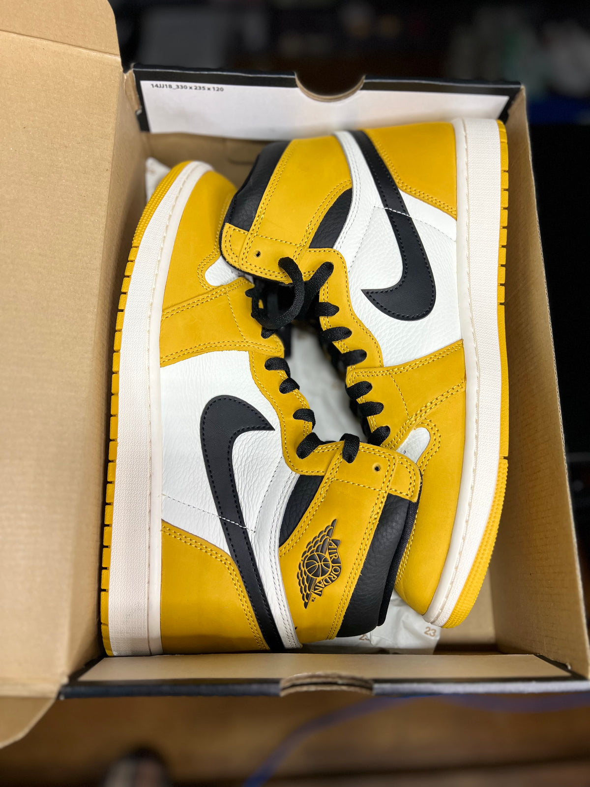 Air Jordan 1 Retro High OG “Yellow Ochre” (12M) *NEW*