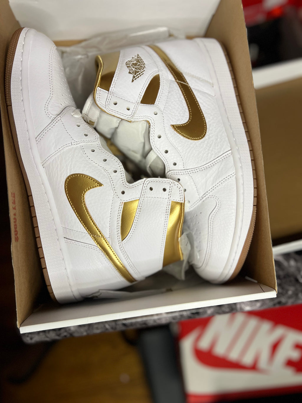 Jordan 1 Retro High OG "Metallic Gold" 13W/11.5M *NEW*