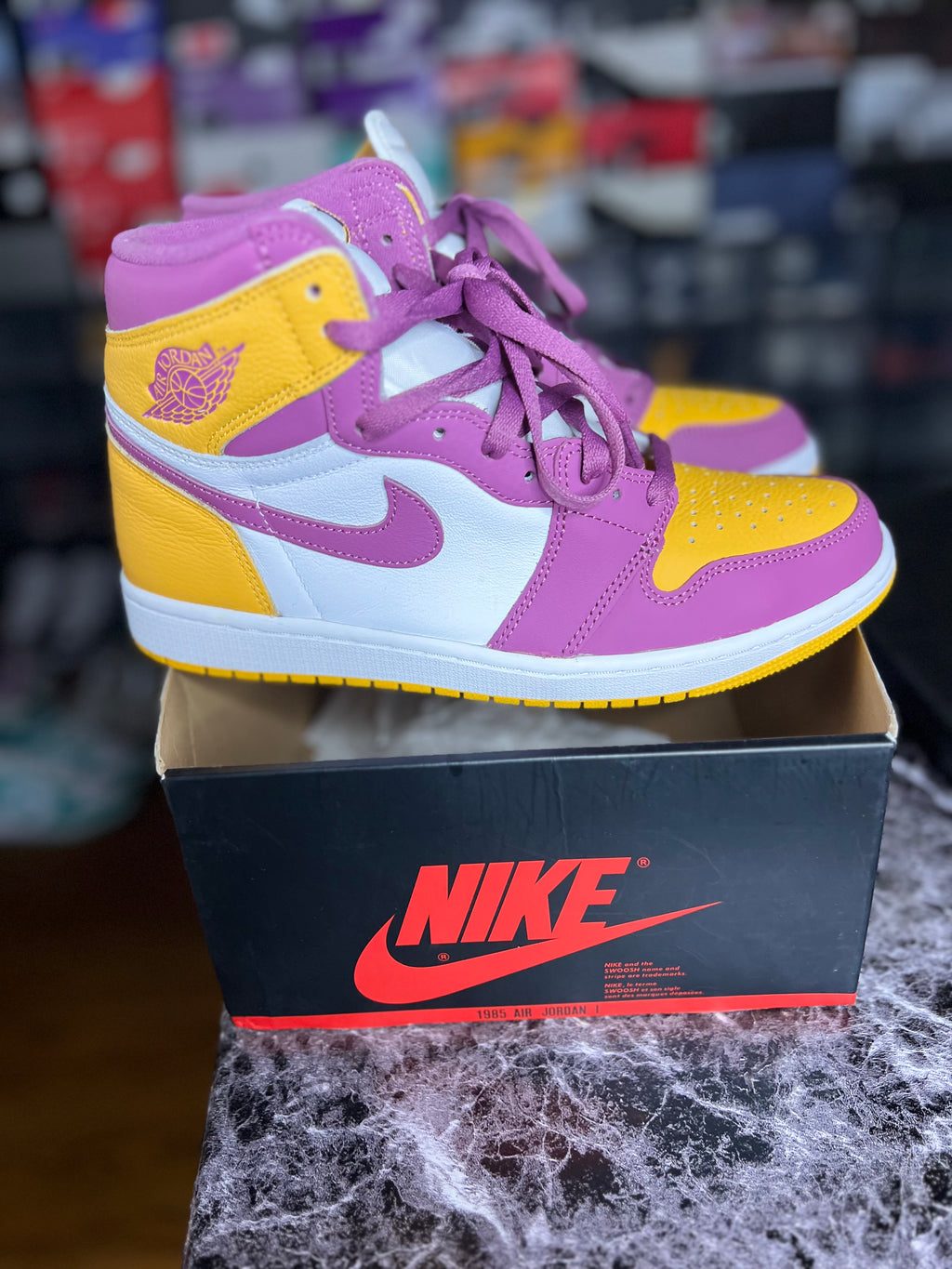 Air Jordan 1 Retro High OG "Brotherhood" (9.5M) *Pre-Loved*