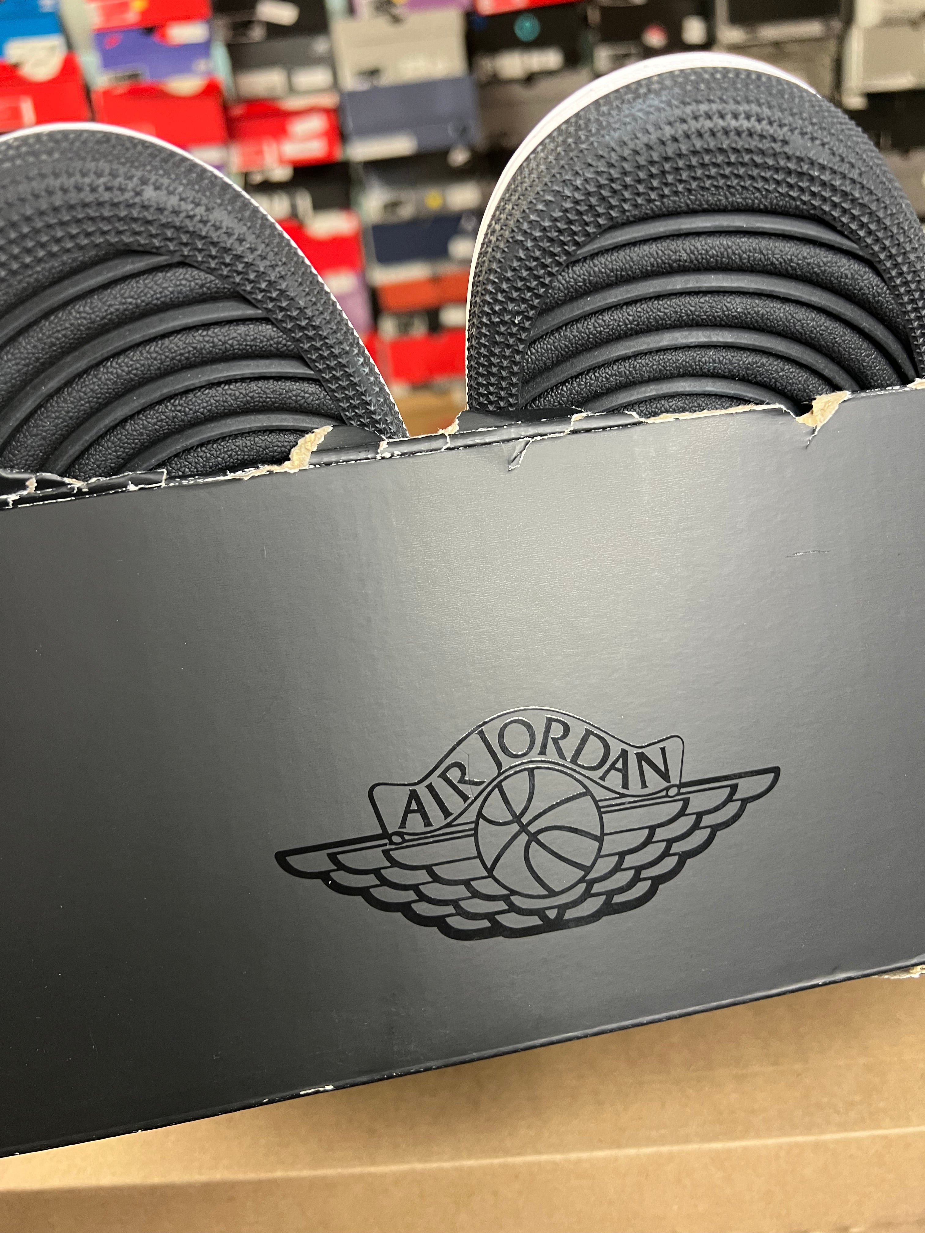 Air Jordan 1 Low SE 'Flight Club' (Style Code: DX4334-008) *New*