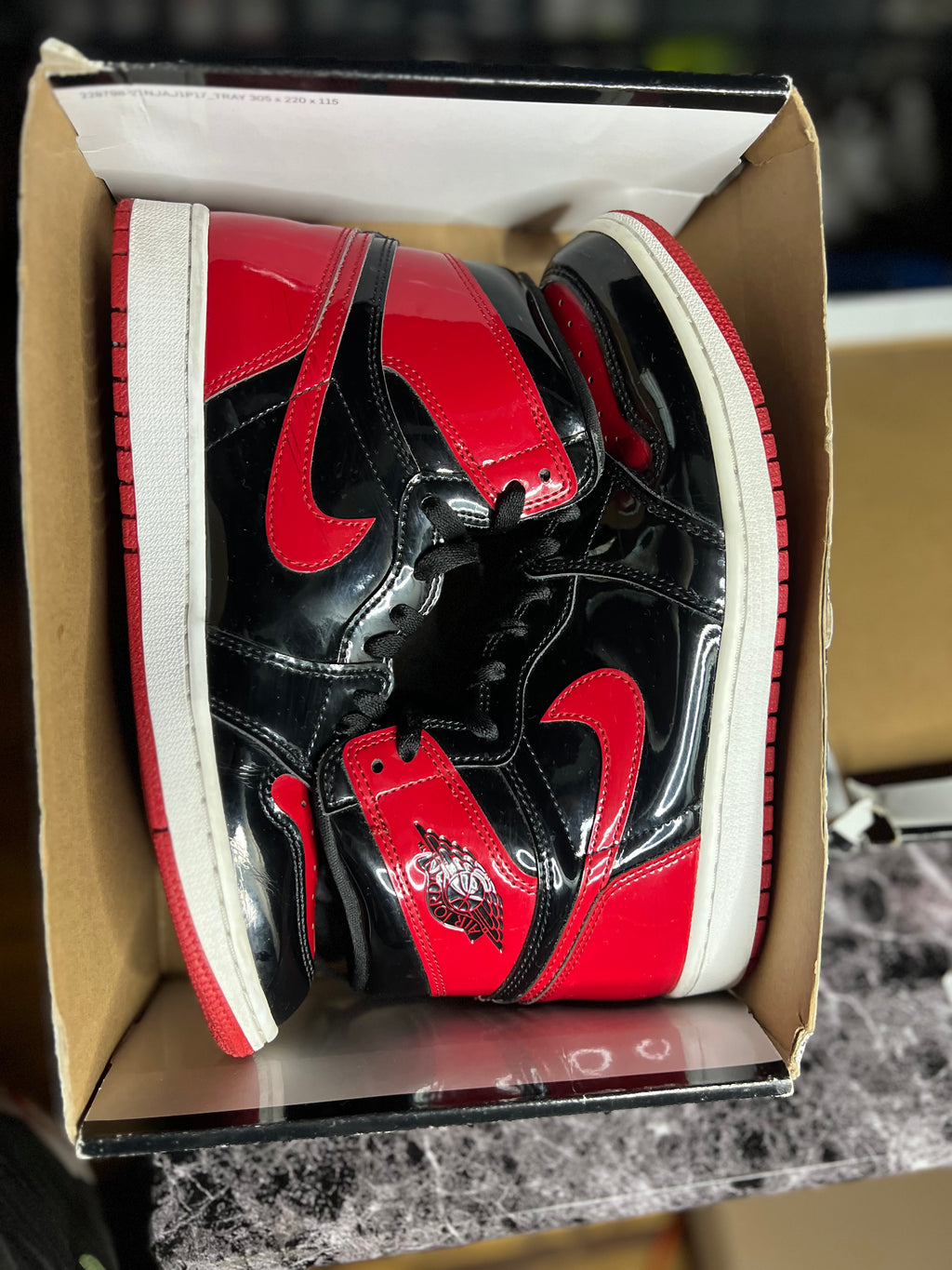 Air Jordan 1 Retro High OG (9.5M) “Patent Bred” *Pre-Loved*