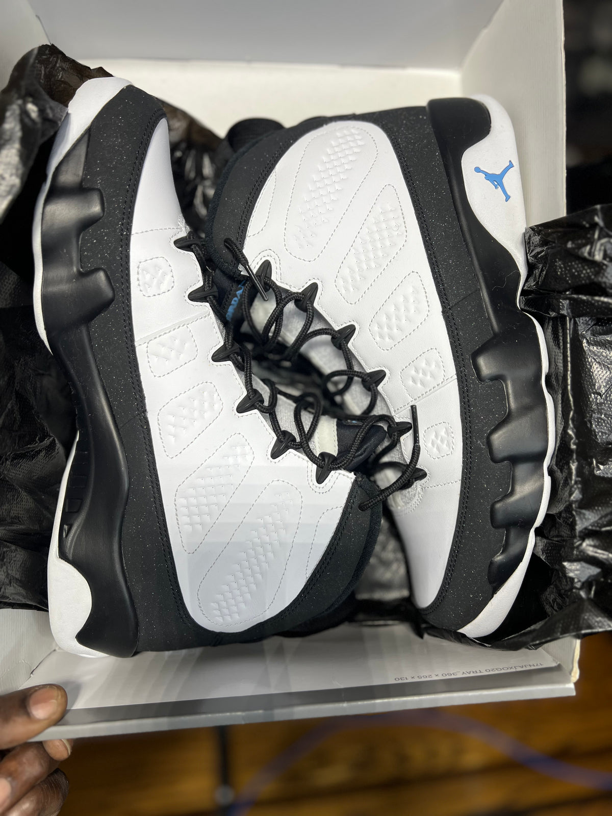 Air Jordan 9 Retro “University Blue” (11.5M) *Pre-Loved*