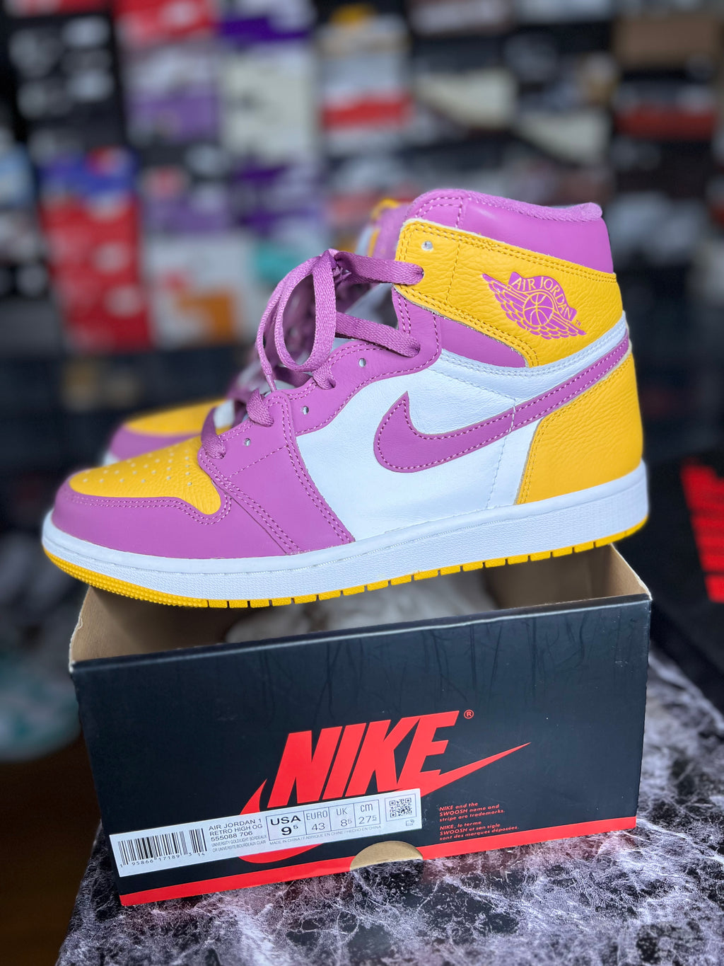 Air Jordan 1 Retro High OG "Brotherhood" (9.5M) *Pre-Loved*