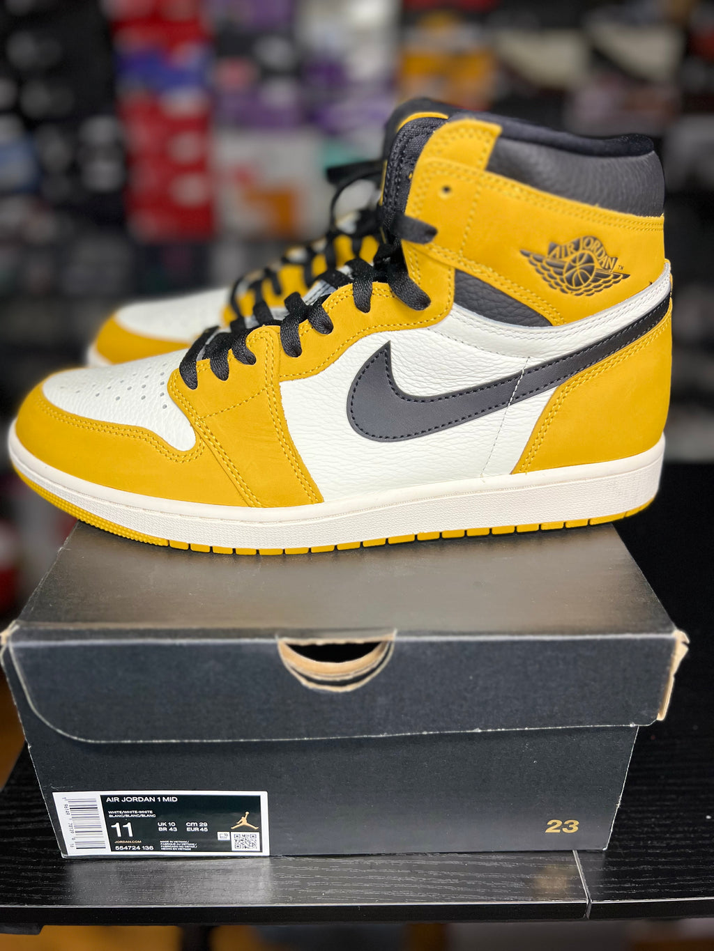 Air Jordan 1 Retro High OG “Yellow Ochre” (12M) *NEW*