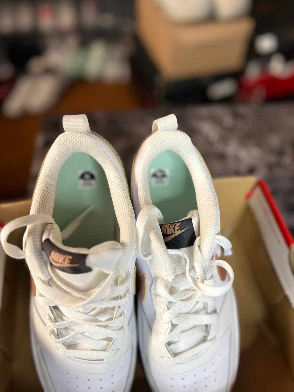 The Nike Court Borough Low 2 (GS) 7Y *NEW* No Lid