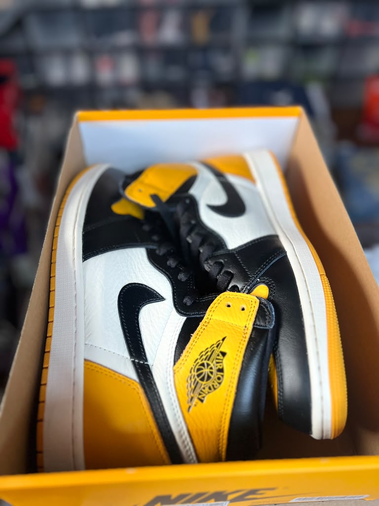Air Jordan 1 Retro High OG "Taxi" (Style Code: 555088-711) *Pre-Loved*