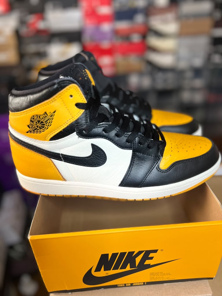 Air Jordan 1 Retro High OG "Taxi" (Style Code: 555088-711) *Pre-Loved*