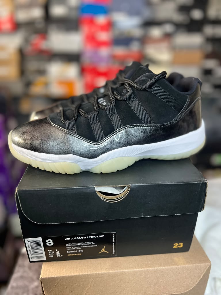 Air Jordan 11 Retro Low "Barons" (Style Code: 528895-010) *PRE-LOVED*