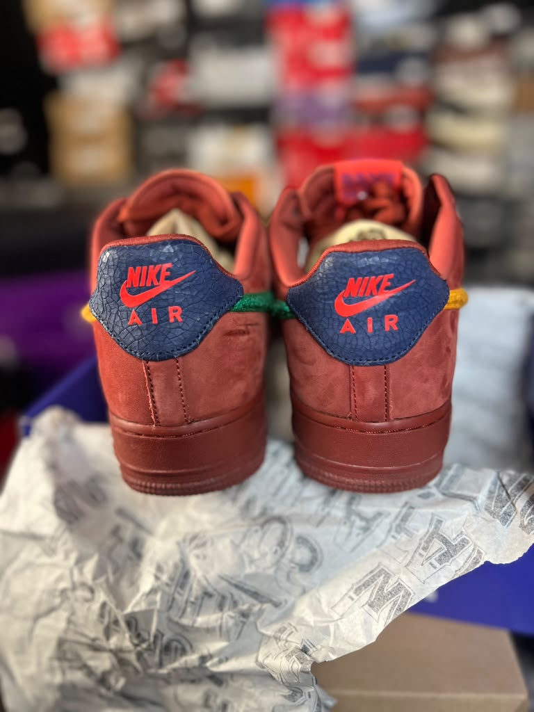 Nike Air Force 1 Low SP "La Familia" (Style Code: DV5153-600) *PRE-LOVED*