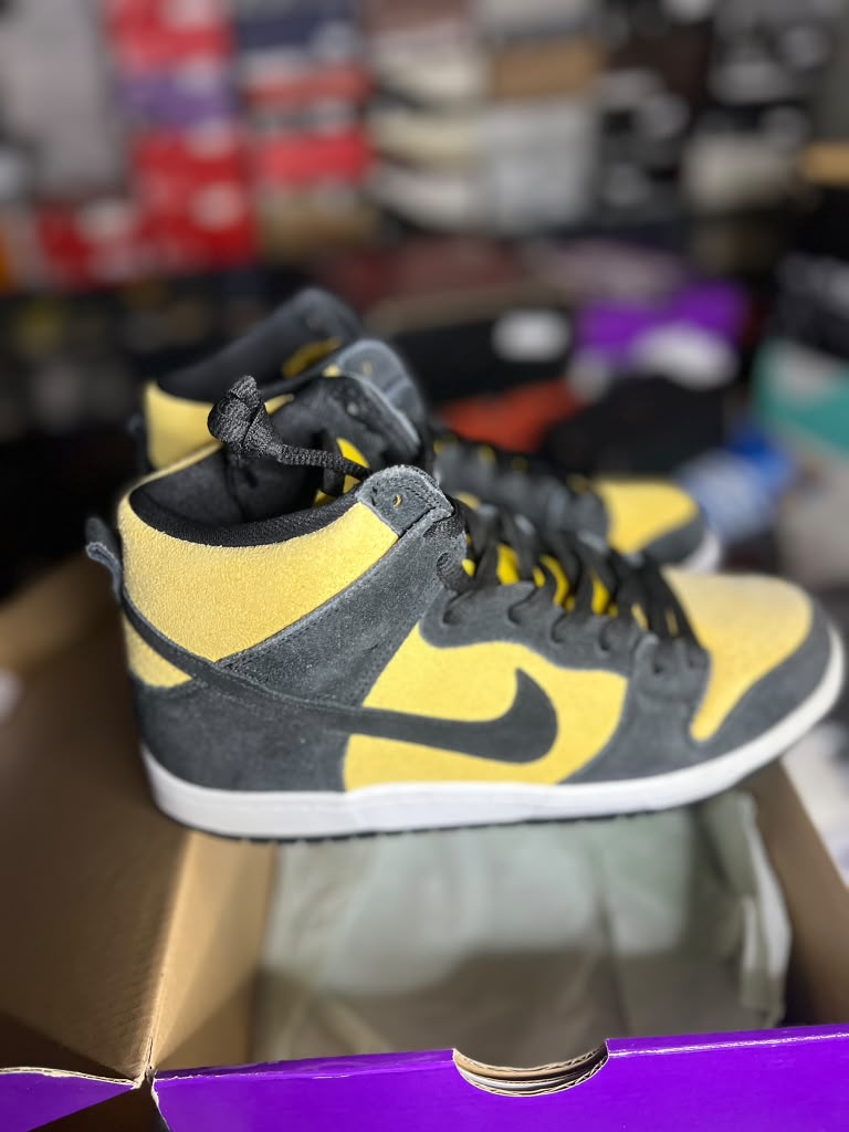 Nike SB Dunk High Pro "Reverse Goldenrod" (Style Code: DB1640-001) *NEW*