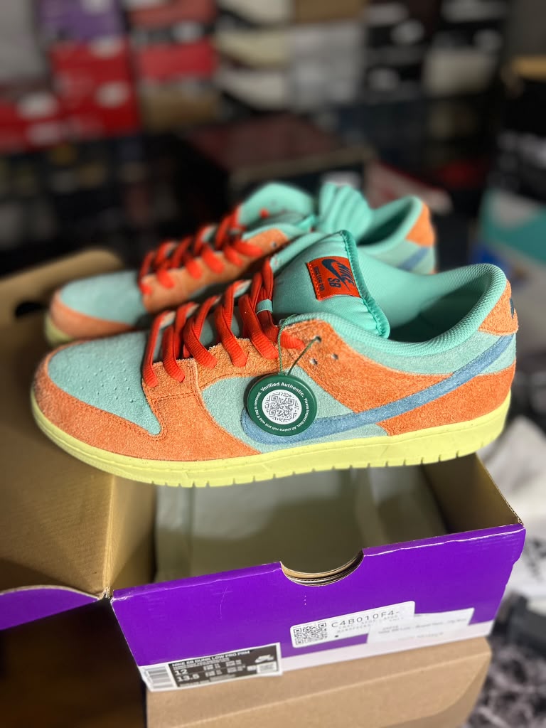 Nike SB Dunk Low Pro PRM "Orange and Emerald Rise" (Style Code: DV5429-800) *NEW*