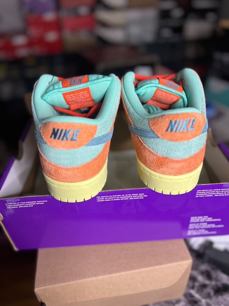 Nike SB Dunk Low Pro PRM "Orange and Emerald Rise" (Style Code: DV5429-800) *NEW*