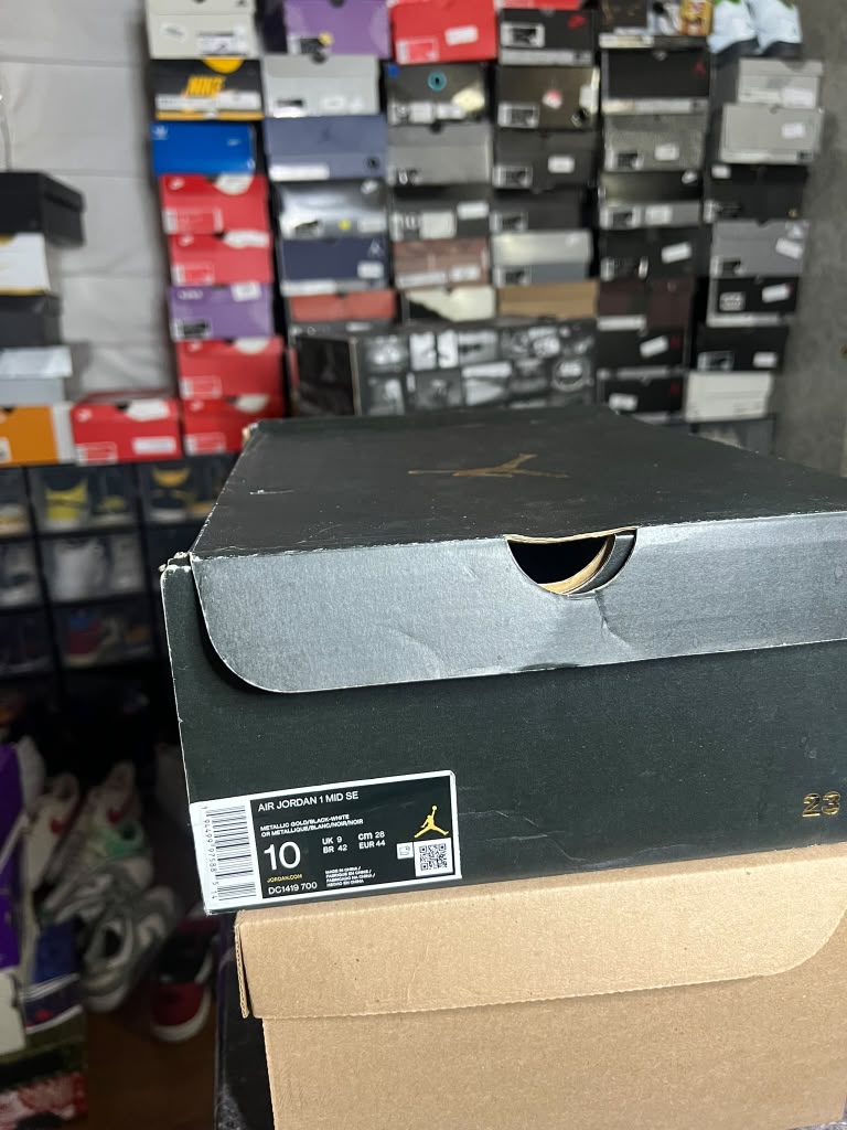 Air Jordan 1 Mid SE "Metallic Gold" (Style Code: DC1419-700) *PRE-LOVED*