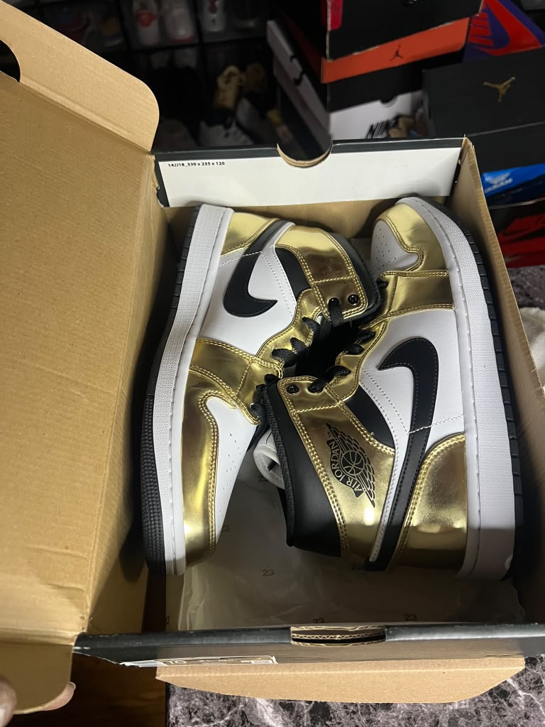 Air Jordan 1 Mid SE "Metallic Gold" (Style Code: DC1419-700) *PRE-LOVED*