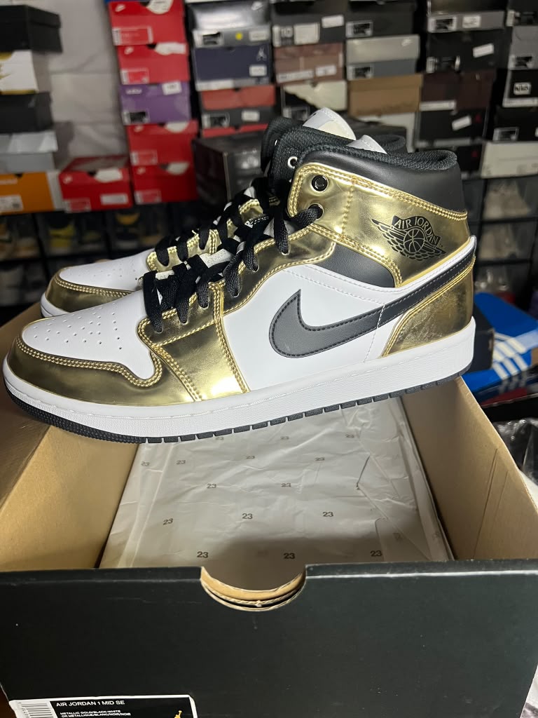 Air Jordan 1 Mid SE "Metallic Gold" (Style Code: DC1419-700) *PRE-LOVED*