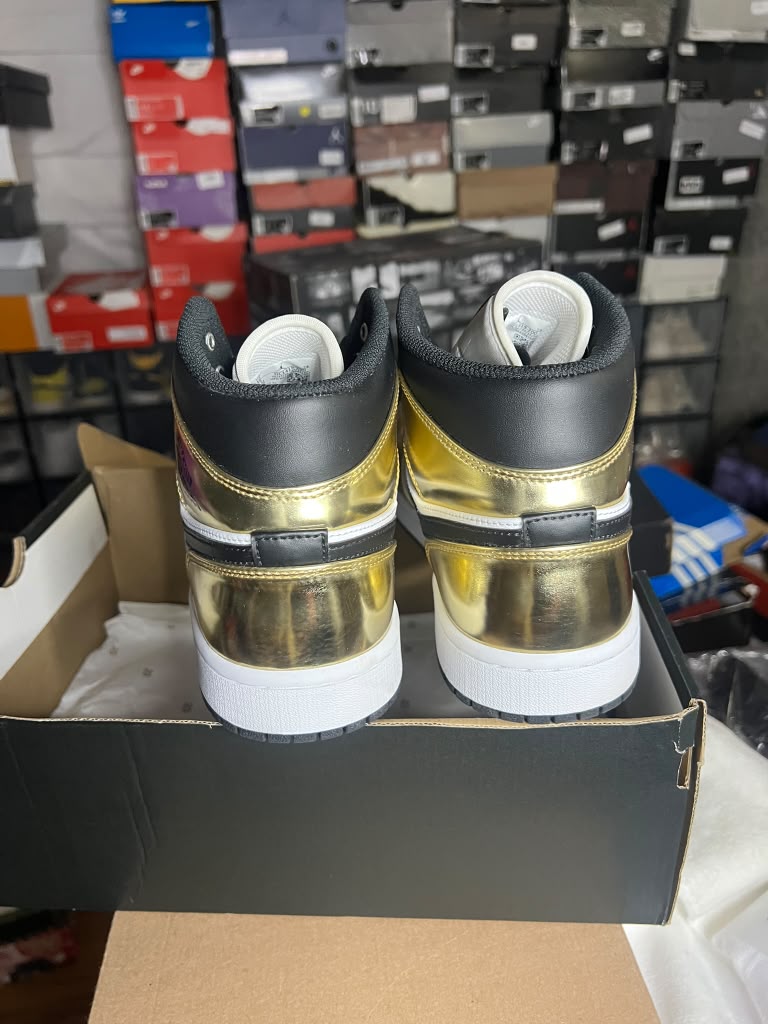 Air Jordan 1 Mid SE "Metallic Gold" (Style Code: DC1419-700) *PRE-LOVED*