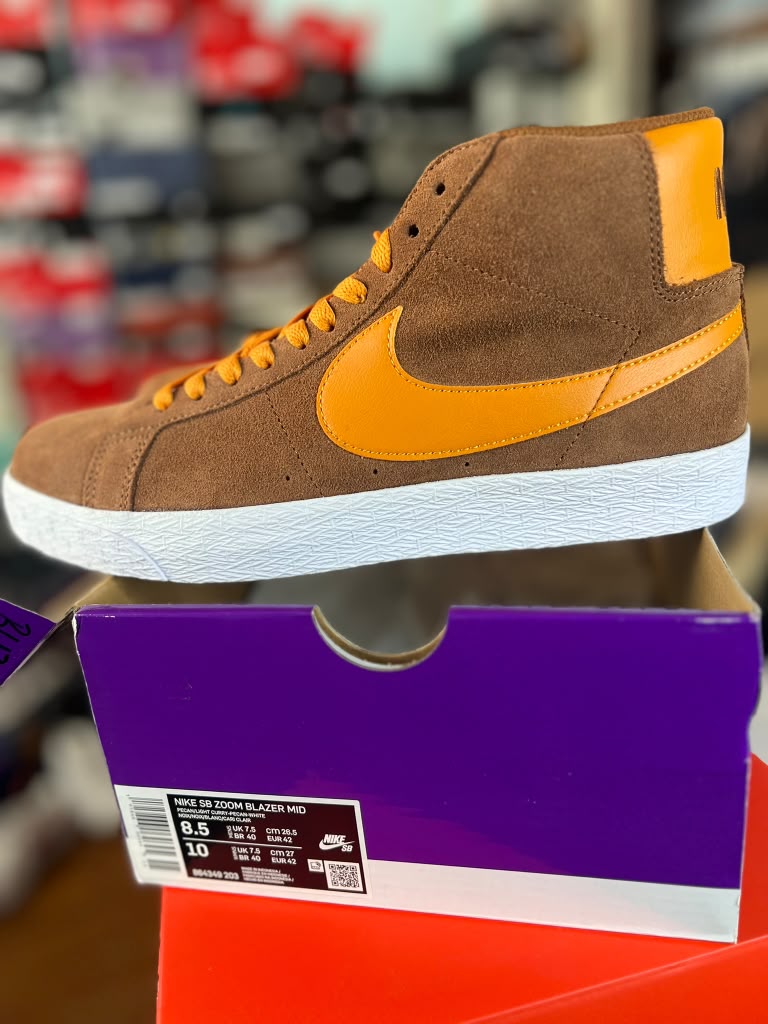 Nike SB Zoom Blazer Mid "Pecan Light Curry" (Style Code: 864349-203) *NEW*