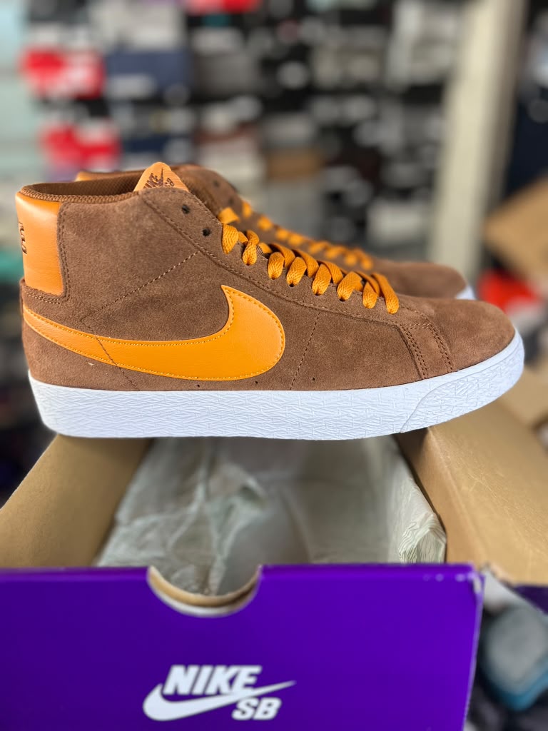 Nike SB Zoom Blazer Mid "Pecan Light Curry" (Style Code: 864349-203) *NEW*