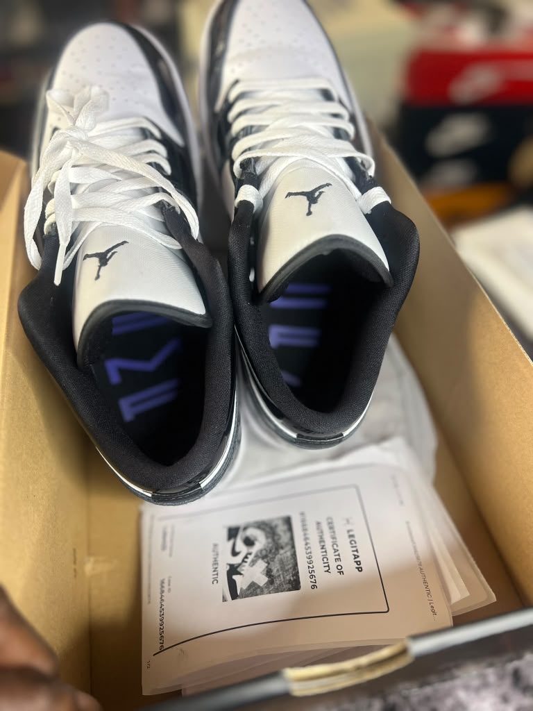 Air Jordan 1 Low SE "Concord" (Style Code: DV1309-100) *PRE-LOVED*