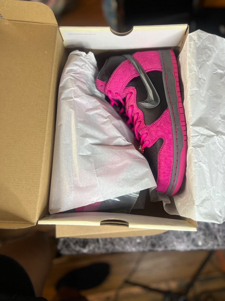 Run The Jewels x Nike SB Dunk Low Pro QS "4/20" (Style Code: DX4356-600) *NEW*