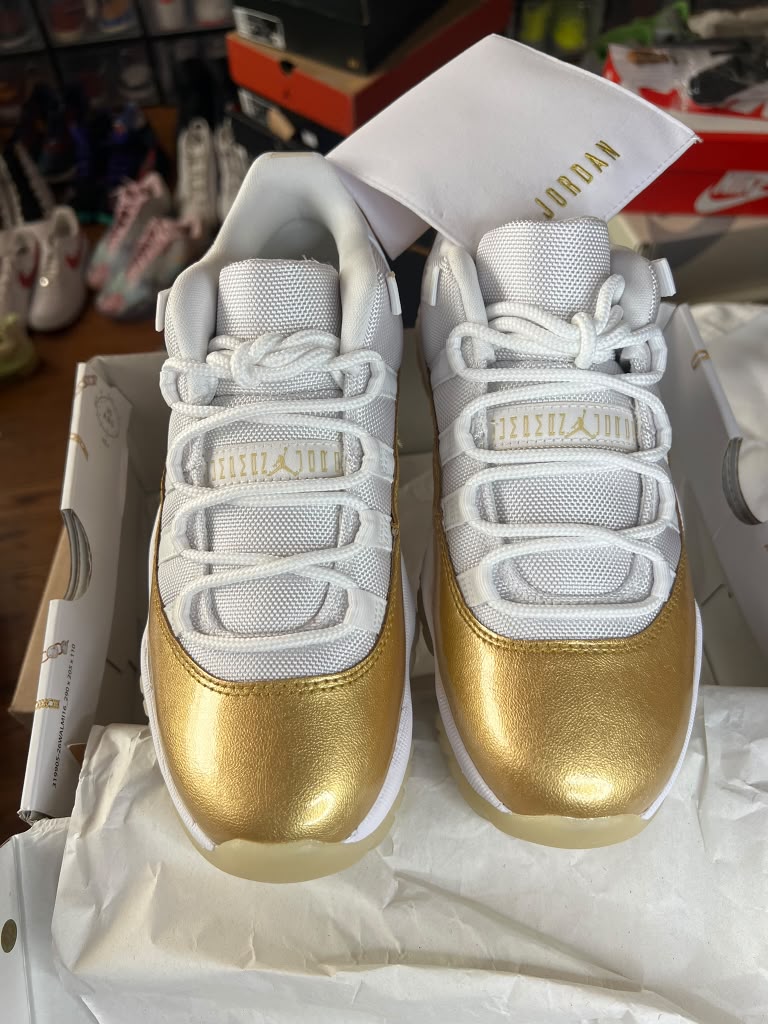 Air Jordan 11 Retro Low "Mother's Day" (Style Code: AH7860-102) *NEW*