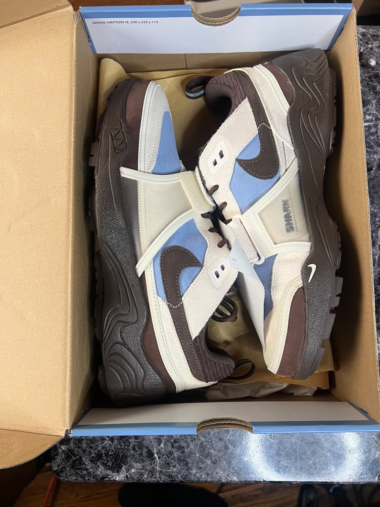 Travis Scott x Nike Zoom Field Jaxx "Leche Blue" (Style Code: HQ3072-400) *NEW*