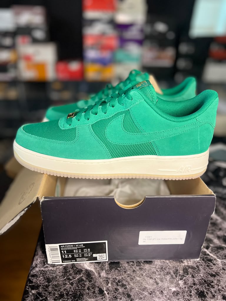 Nike Air Force 1 '07 LV8 "Malachite / Pale Ivory" (Style Code: FZ5222-300) *NEW*