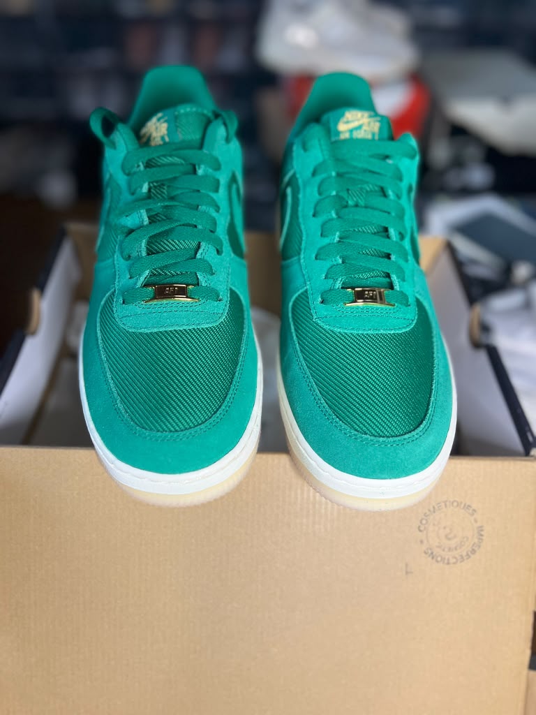 Nike Air Force 1 '07 LV8 "Malachite / Pale Ivory" (Style Code: FZ5222-300) *NEW*