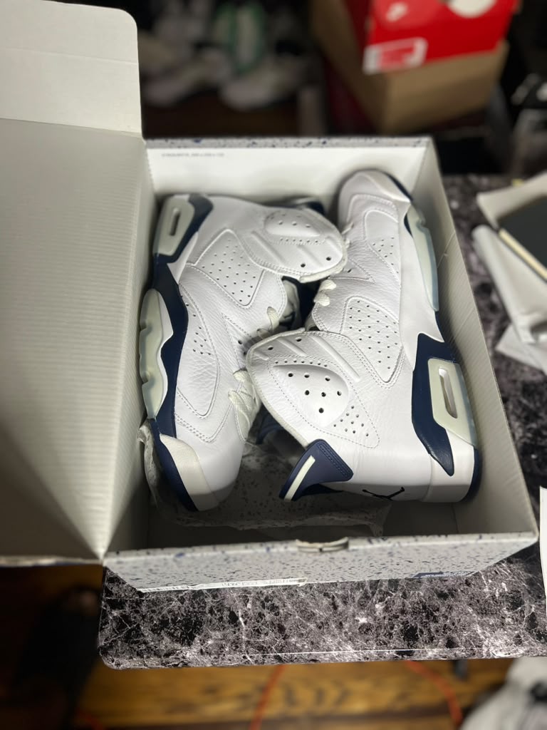 Air Jordan 6 Retro "Midnight Navy" (Style Code: CT8529-141) *PRE-LOVED*