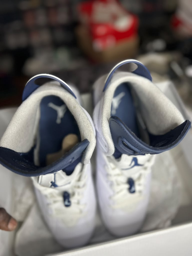Air Jordan 6 Retro "Midnight Navy" (Style Code: CT8529-141) *PRE-LOVED*