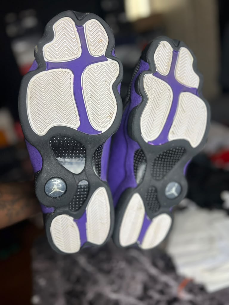 Air Jordan 13 Retro "Court Purple" (Style Code: DJ5982-015) *PRE-LOVED*