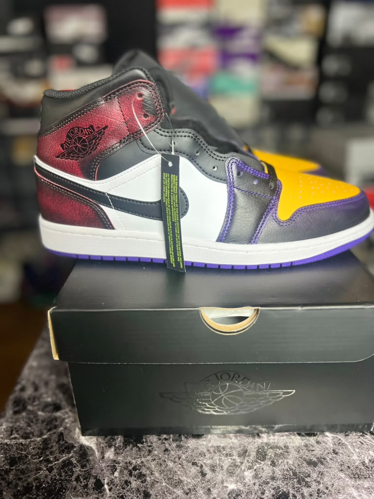 Air Jordan 1 Mid SE "LA to Chicago" (Style Code: IQ9383-611) *NEW*