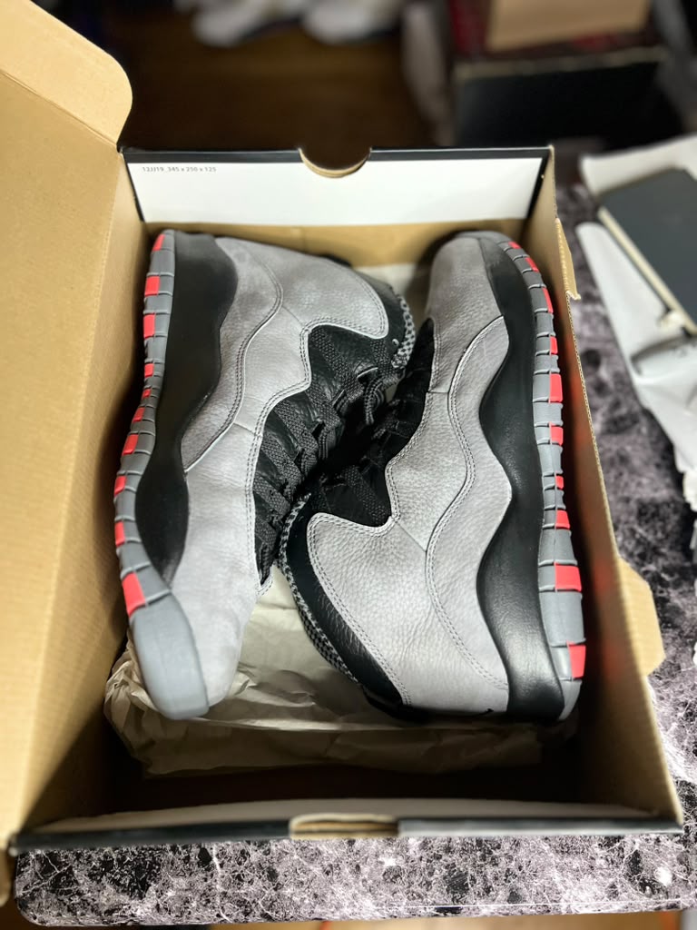 Air Jordan 10 Retro "Cool Grey / Infrared-Black" (Style Code: 310805-023) *PRE-LOVED*