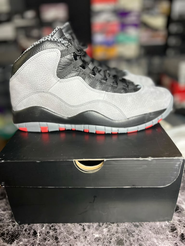 Air Jordan 10 Retro "Cool Grey / Infrared-Black" (Style Code: 310805-023) *PRE-LOVED*