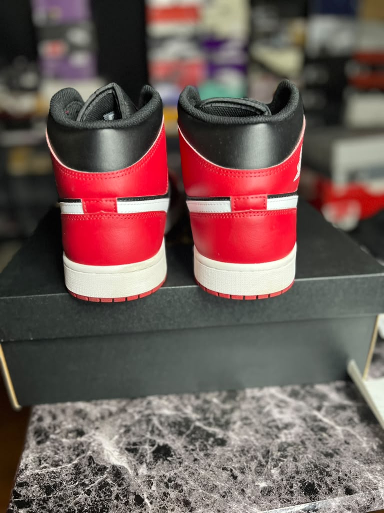 Air Jordan 1 Mid "Gym Red / Black / White" (Style Code: DQ8426-061) *NEW*