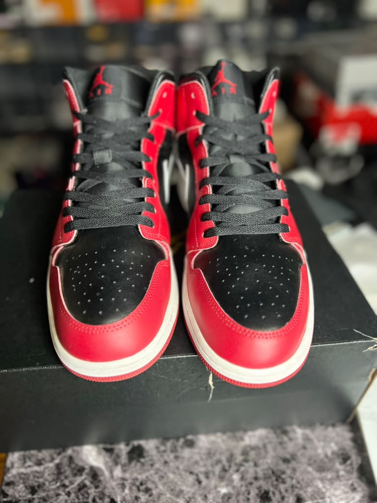 Air Jordan 1 Mid "Gym Red / Black / White" (Style Code: DQ8426-061) *NEW*
