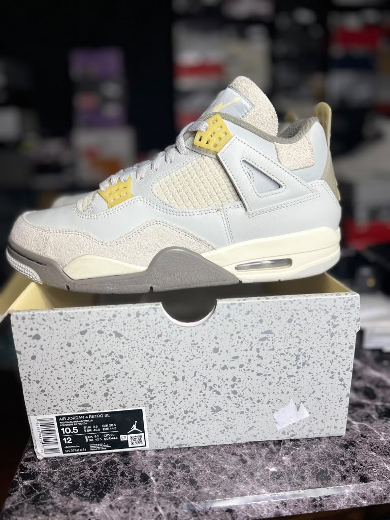 Air Jordan 4 Retro SE Craft "Photon Dust" (Style Code: DV3742-021) *PRE-LOVED*