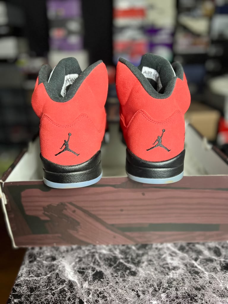 Air Jordan 5 Retro "Raging Bull / Toro Bravo" (Style Code: DD0587-600) *PRE-LOVED*