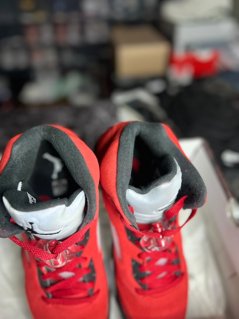 Air Jordan 5 Retro "Raging Bull / Toro Bravo" (Style Code: DD0587-600) *PRE-LOVED*