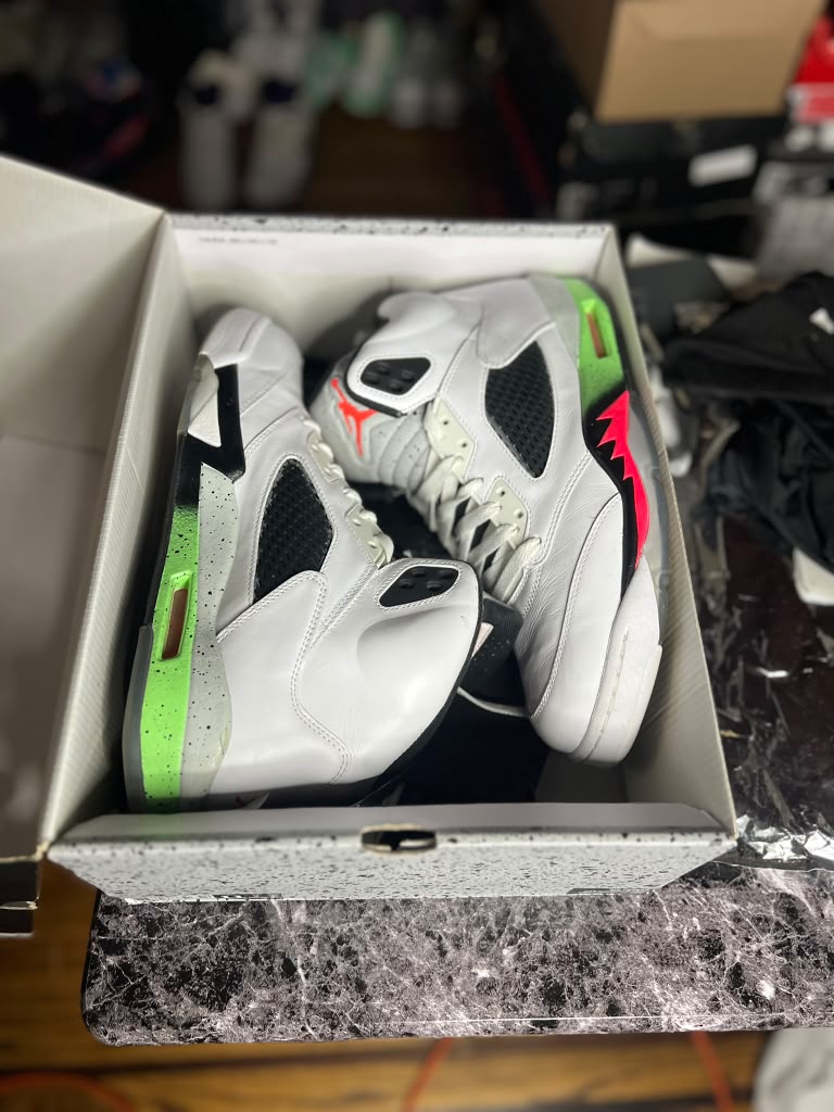 Air Jordan 5 Retro "Pro Stars / Poison Green" (Style Code: 136027-115) *PRE-LOVED*