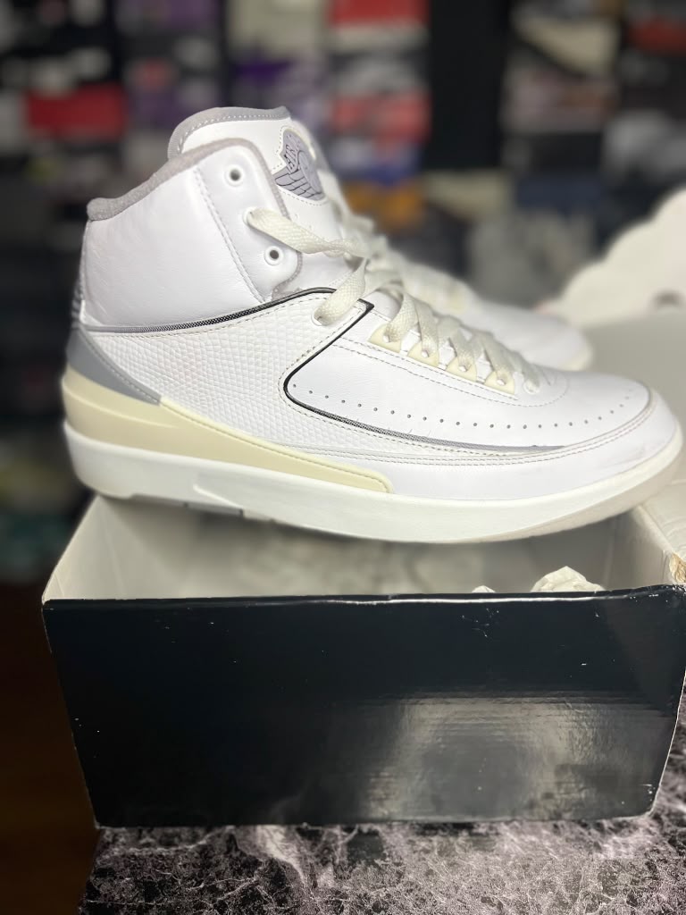 Air Jordan 2 Retro "Cement Grey / White Cement" (Style Code: DR8884-100) *PRE-LOVED*